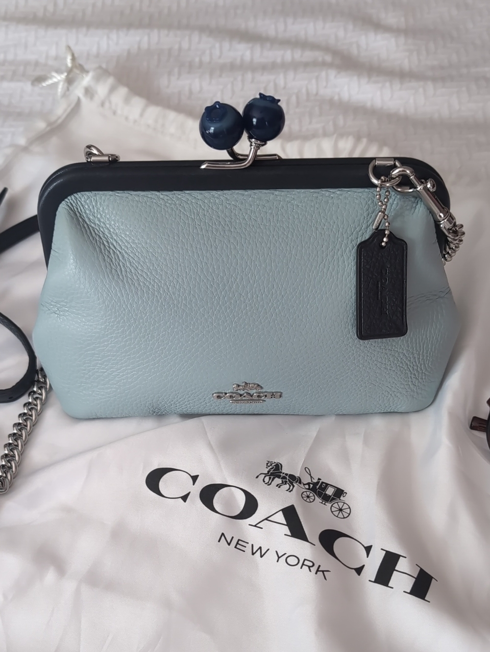 Coach Nora Blueberry Pebbled Leather Kisslock Crossbody in Light Blue Bag - Picture 2 of 9